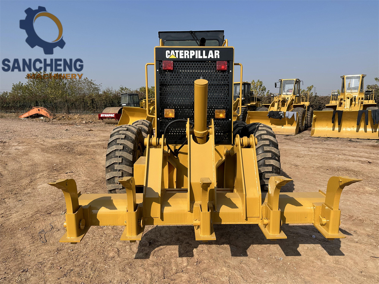 CATERPILLAR 140H - Grader: gambar 4 CATERPILLAR 140H - Grader: gambar 4