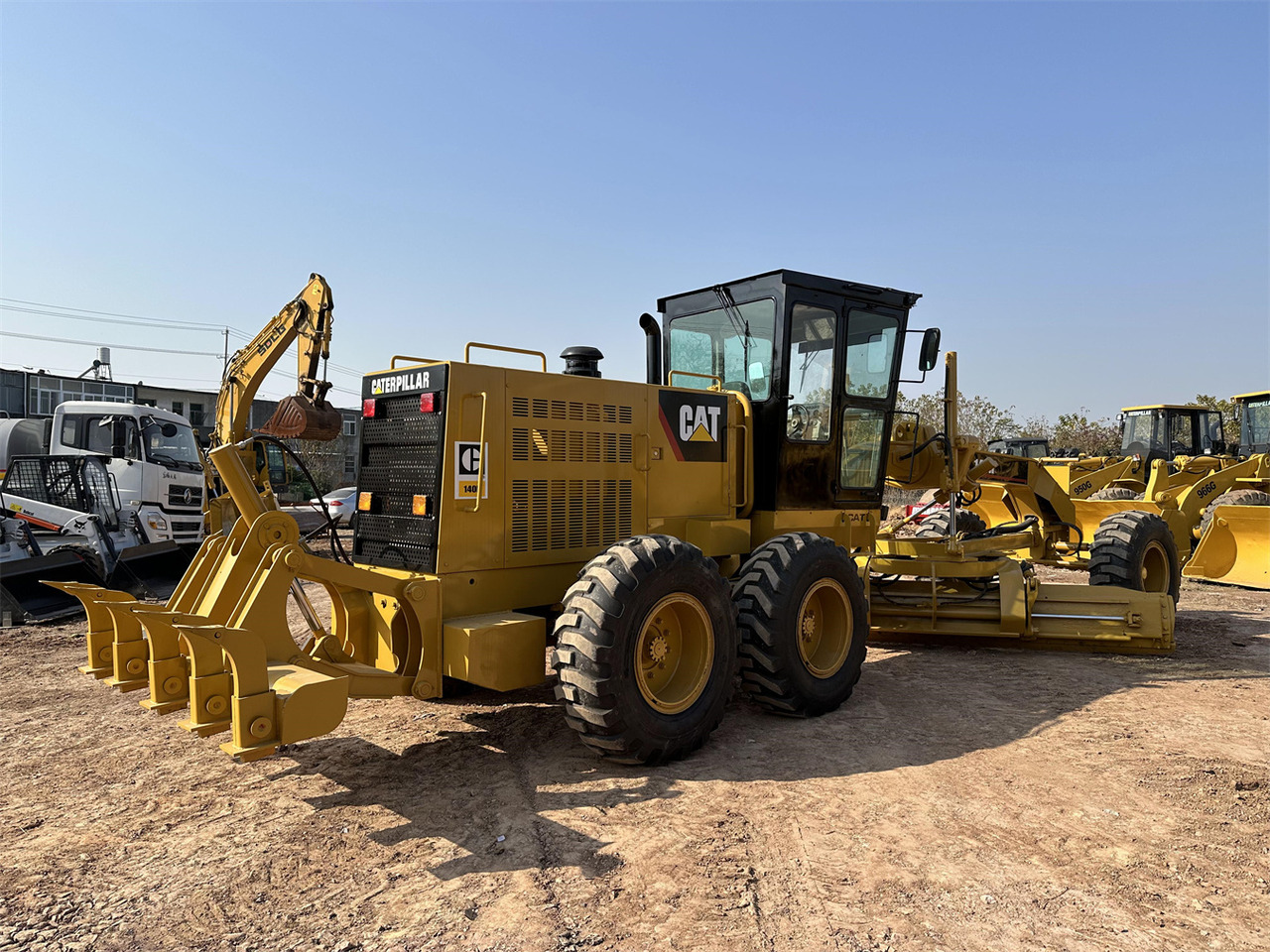 Grader CATERPILLAR 140H: gambar 7