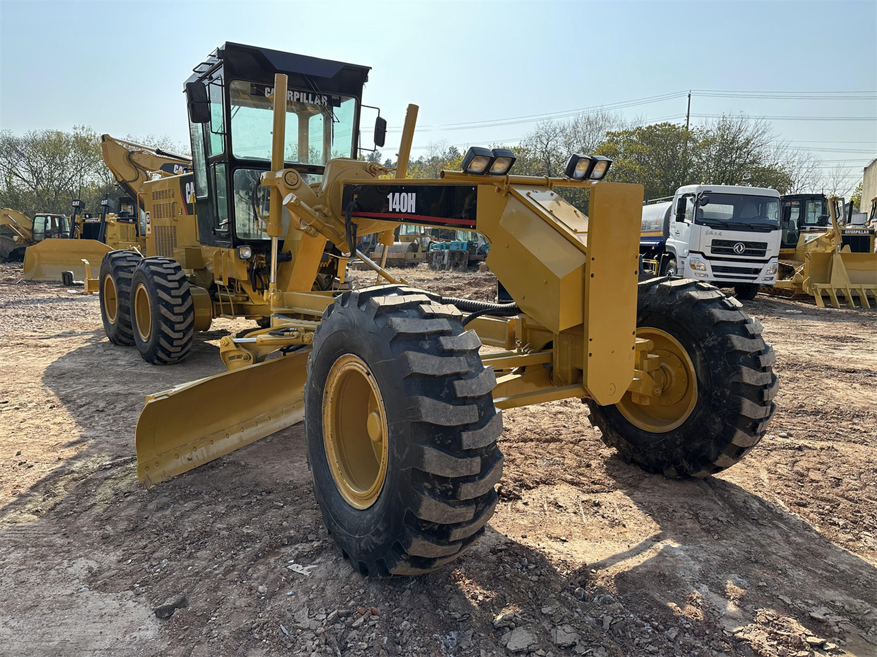 Grader CATERPILLAR 140H: gambar 11