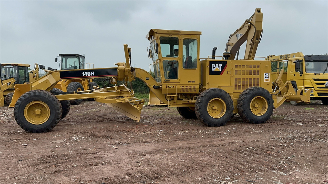 CATERPILLAR 140H - Grader: gambar 3 CATERPILLAR 140H - Grader: gambar 3