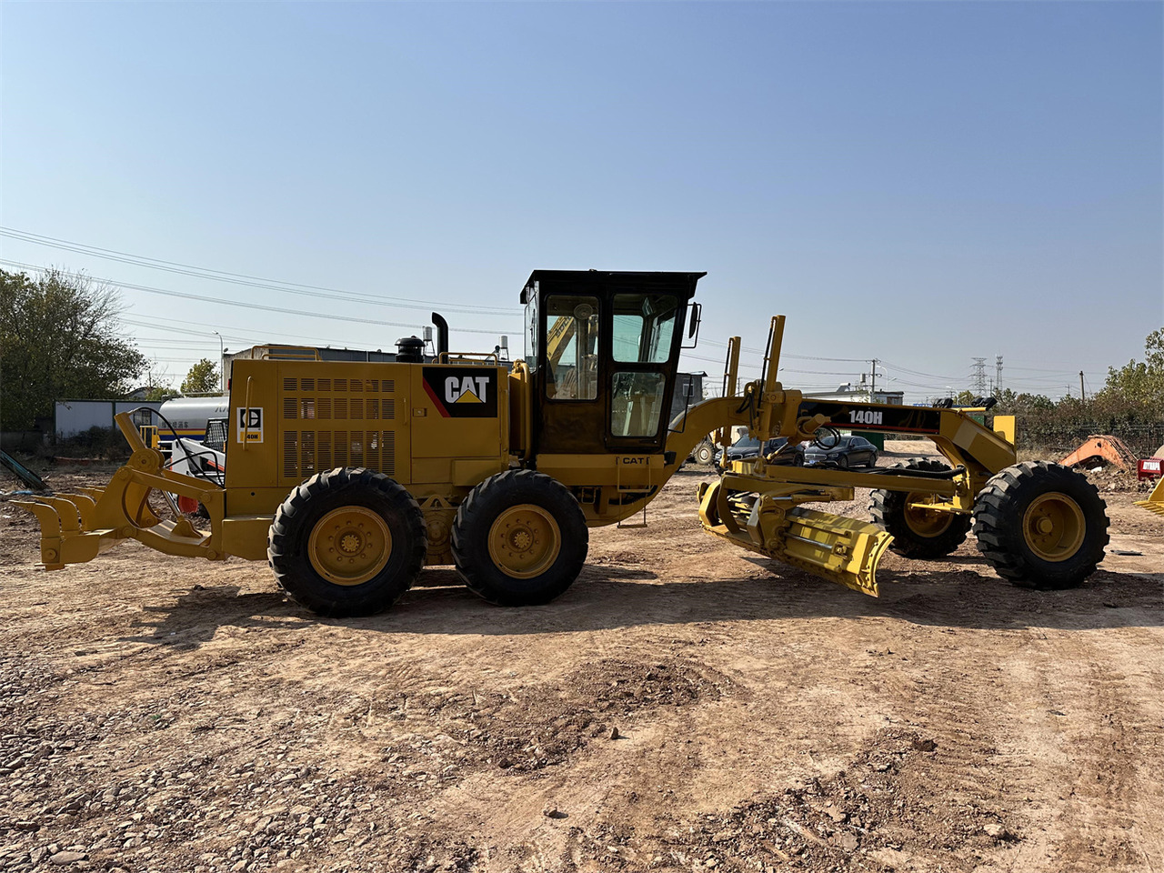 Grader CATERPILLAR 140H: gambar 9