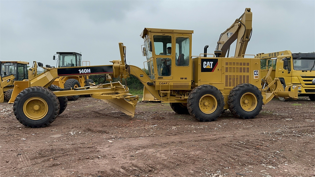 CATERPILLAR 140H motor grader - Grader: gambar 4 CATERPILLAR 140H motor grader - Grader: gambar 4