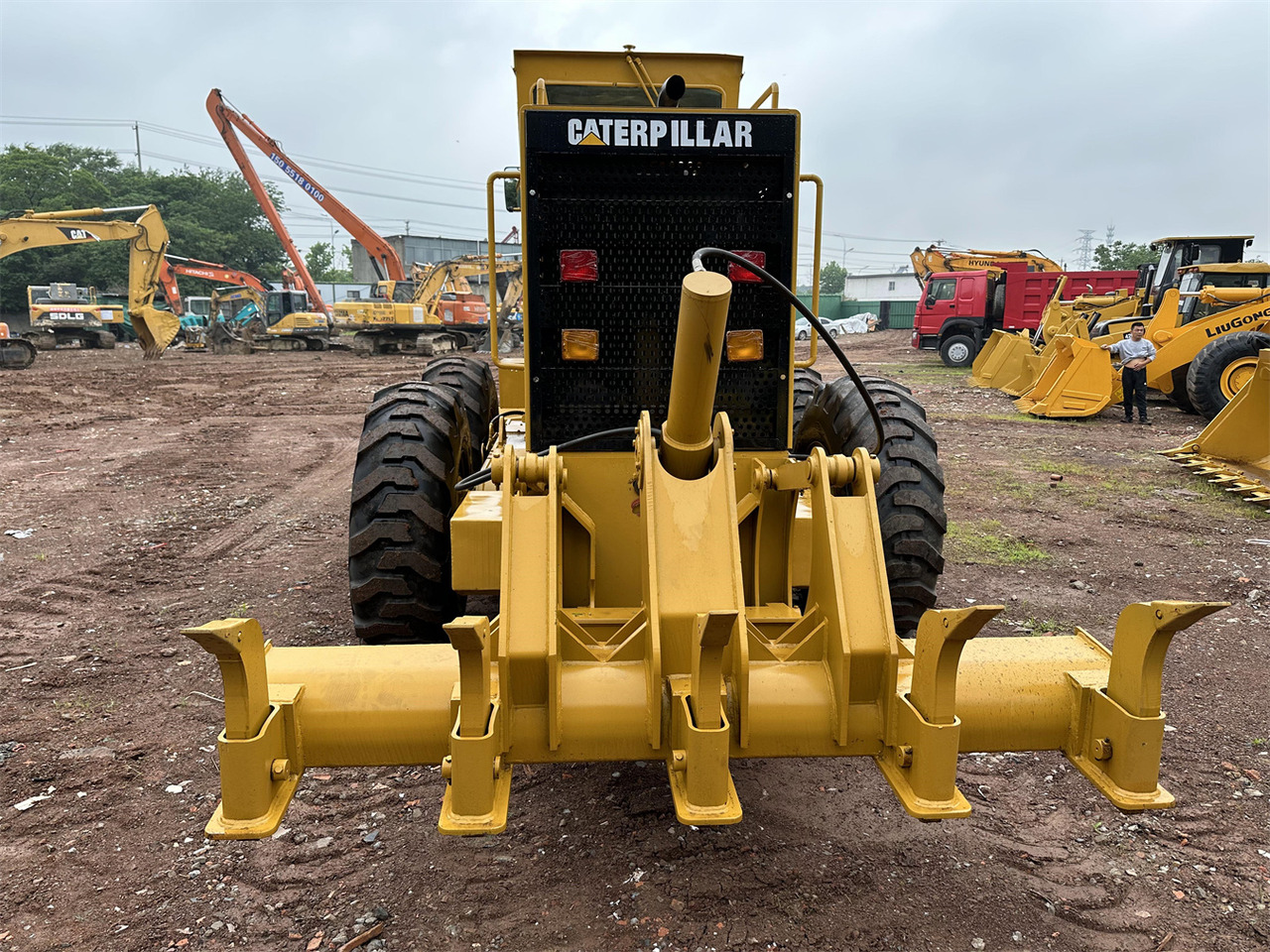 CATERPILLAR 140K - Grader: gambar 3 CATERPILLAR 140K - Grader: gambar 3