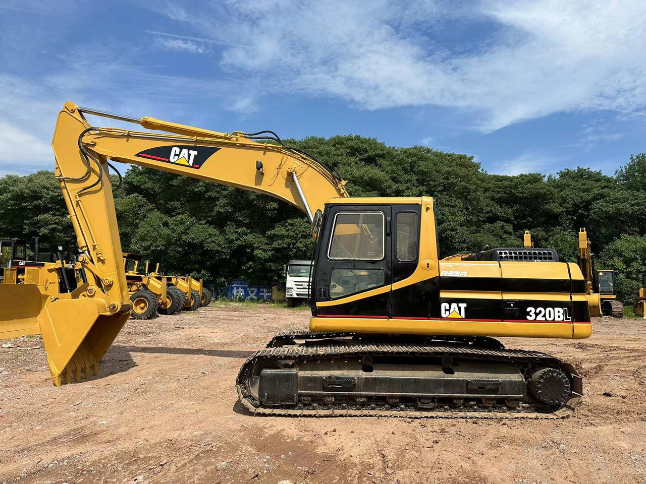 CATERPILLAR 320B - Ekskavator perayap: gambar 3 CATERPILLAR 320B - Ekskavator perayap: gambar 3