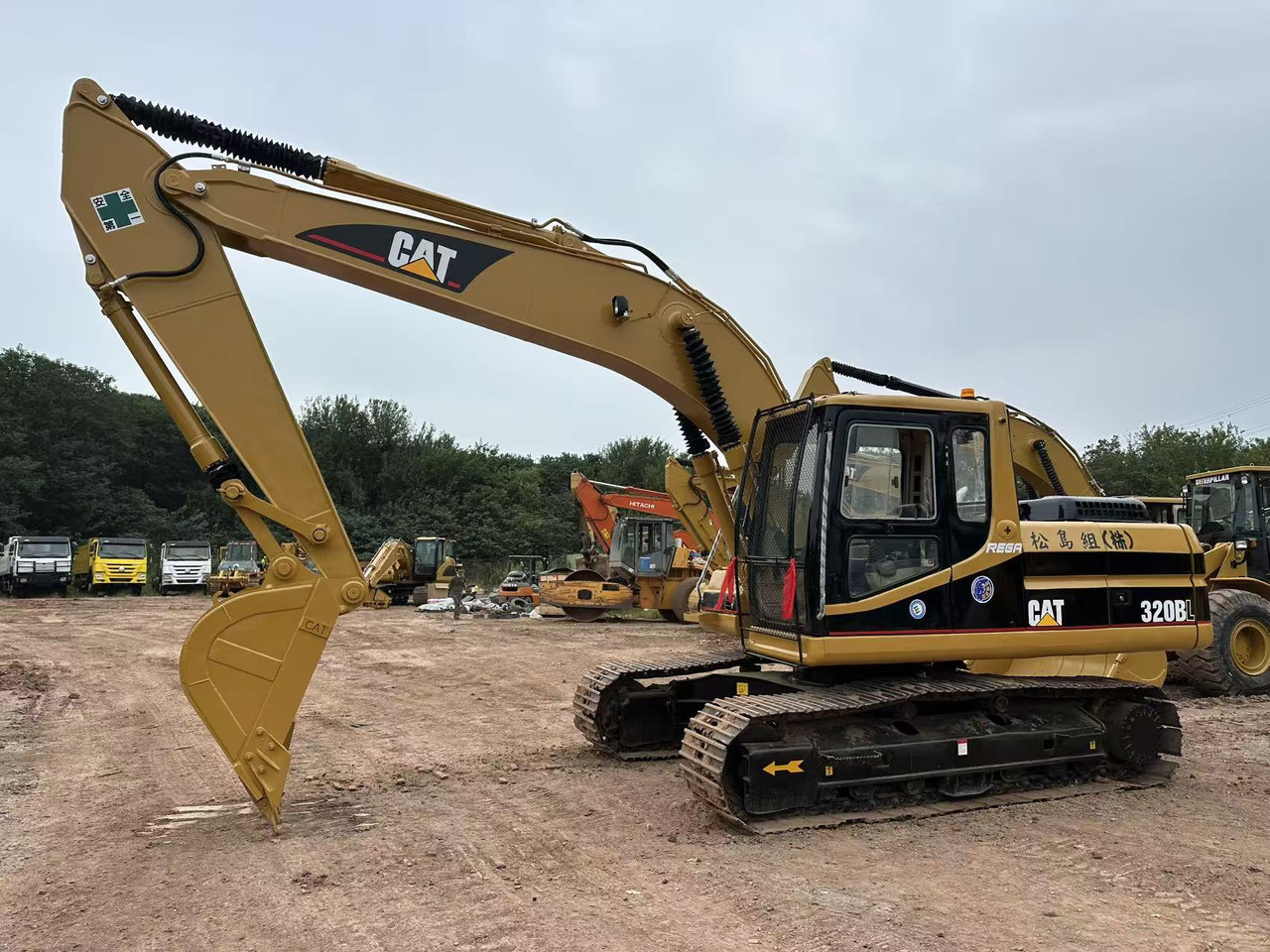 CATERPILLAR 320BL - Ekskavator perayap: gambar 1 CATERPILLAR 320BL - Ekskavator perayap: gambar 1
