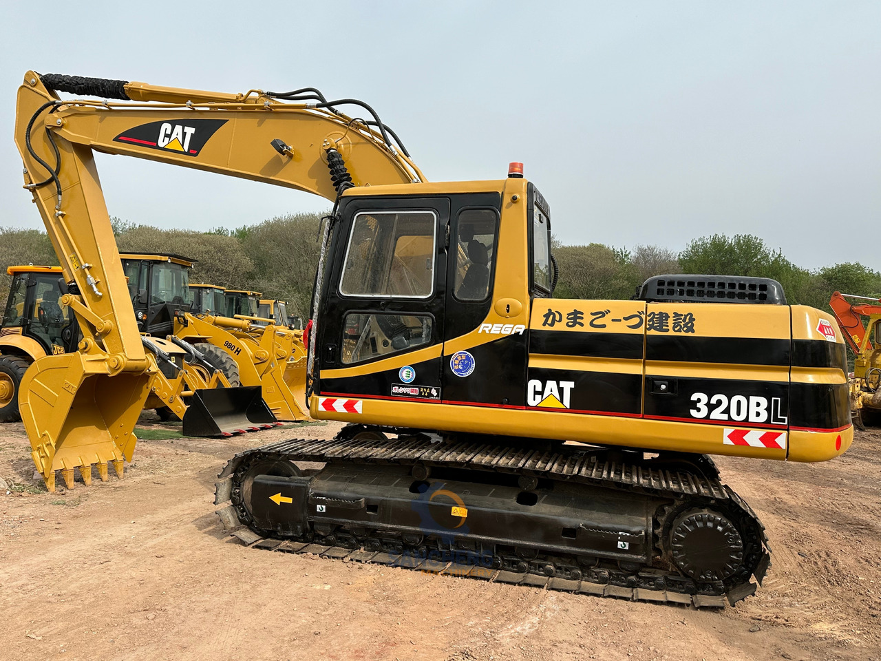 CATERPILLAR 320BL - Ekskavator perayap: gambar 5 CATERPILLAR 320BL - Ekskavator perayap: gambar 5