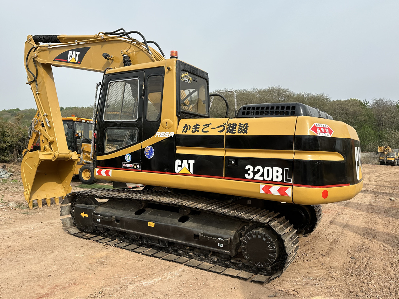 CATERPILLAR 320BL - Ekskavator perayap: gambar 5 CATERPILLAR 320BL - Ekskavator perayap: gambar 5