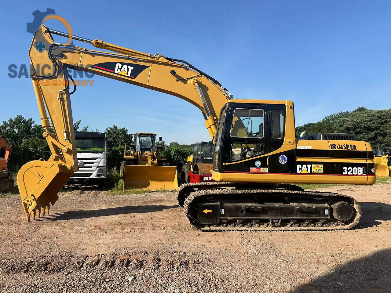 CATERPILLAR 320BL - Ekskavator perayap: gambar 1 CATERPILLAR 320BL - Ekskavator perayap: gambar 1