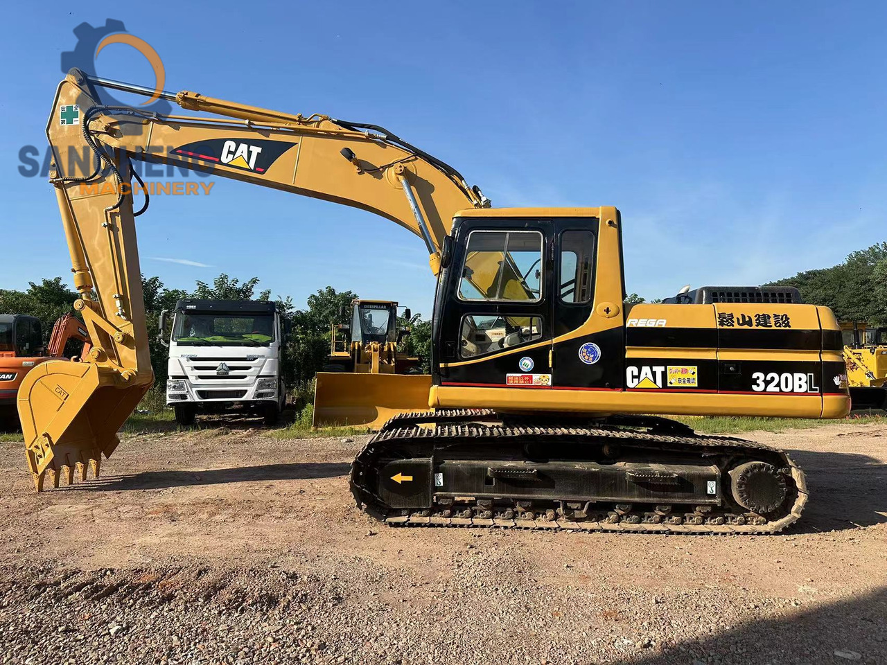 CATERPILLAR 320BL - Ekskavator perayap: gambar 2 CATERPILLAR 320BL - Ekskavator perayap: gambar 2