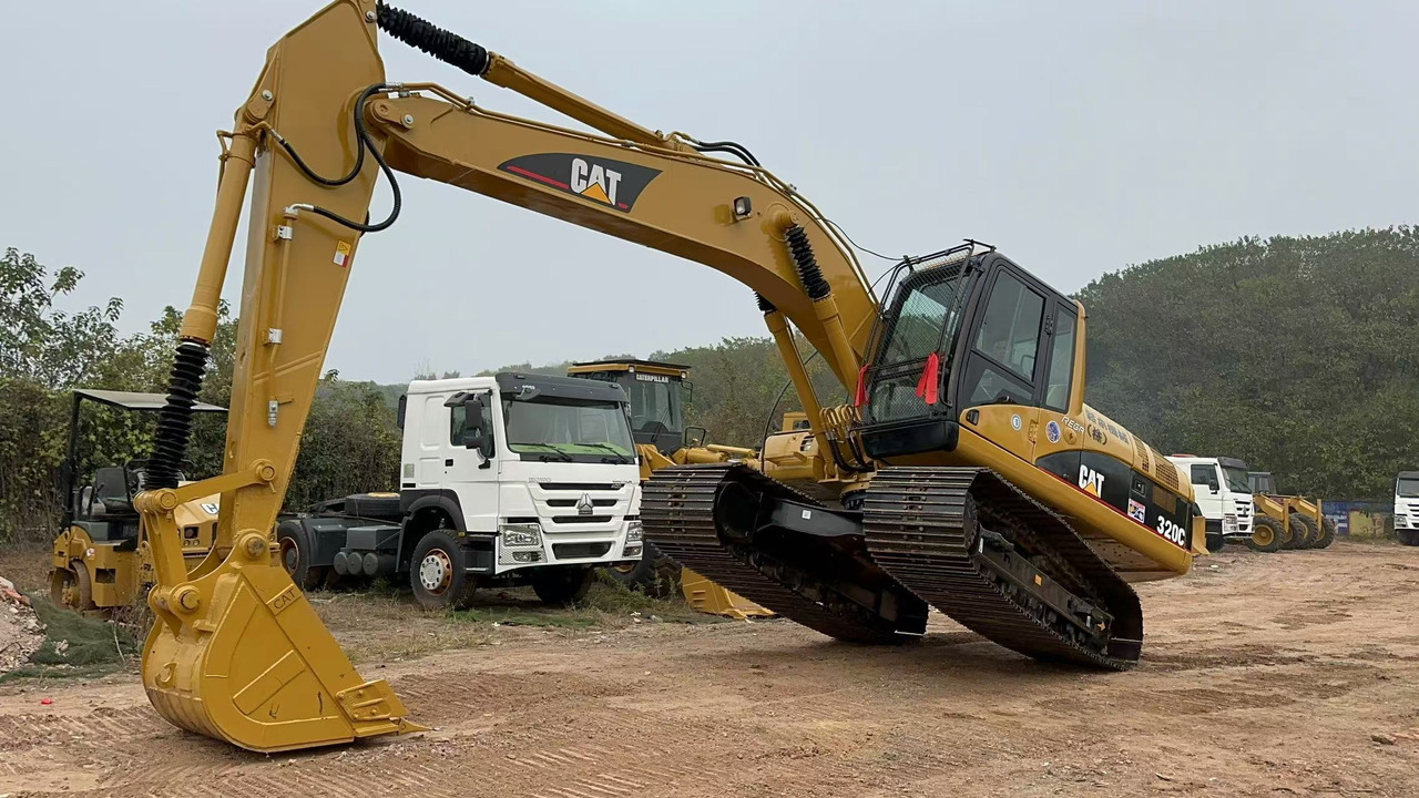 CATERPILLAR 320C - Ekskavator perayap: gambar 1 CATERPILLAR 320C - Ekskavator perayap: gambar 1