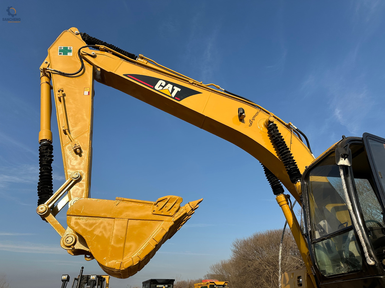 CATERPILLAR 320CL - Ekskavator amfibi: gambar 5 CATERPILLAR 320CL - Ekskavator amfibi: gambar 5