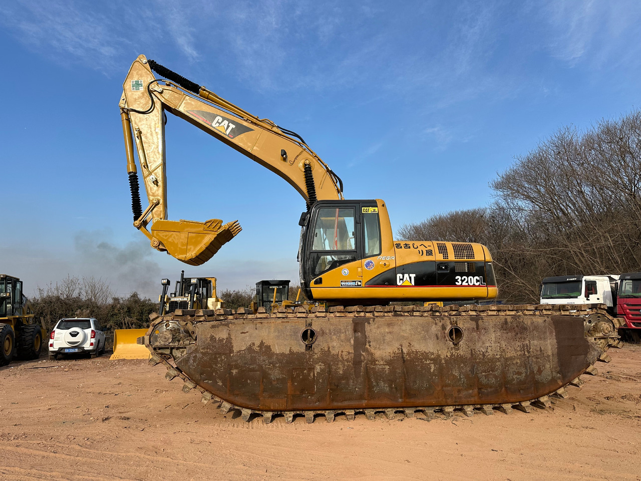 CATERPILLAR 320CL - Ekskavator amfibi: gambar 3 CATERPILLAR 320CL - Ekskavator amfibi: gambar 3