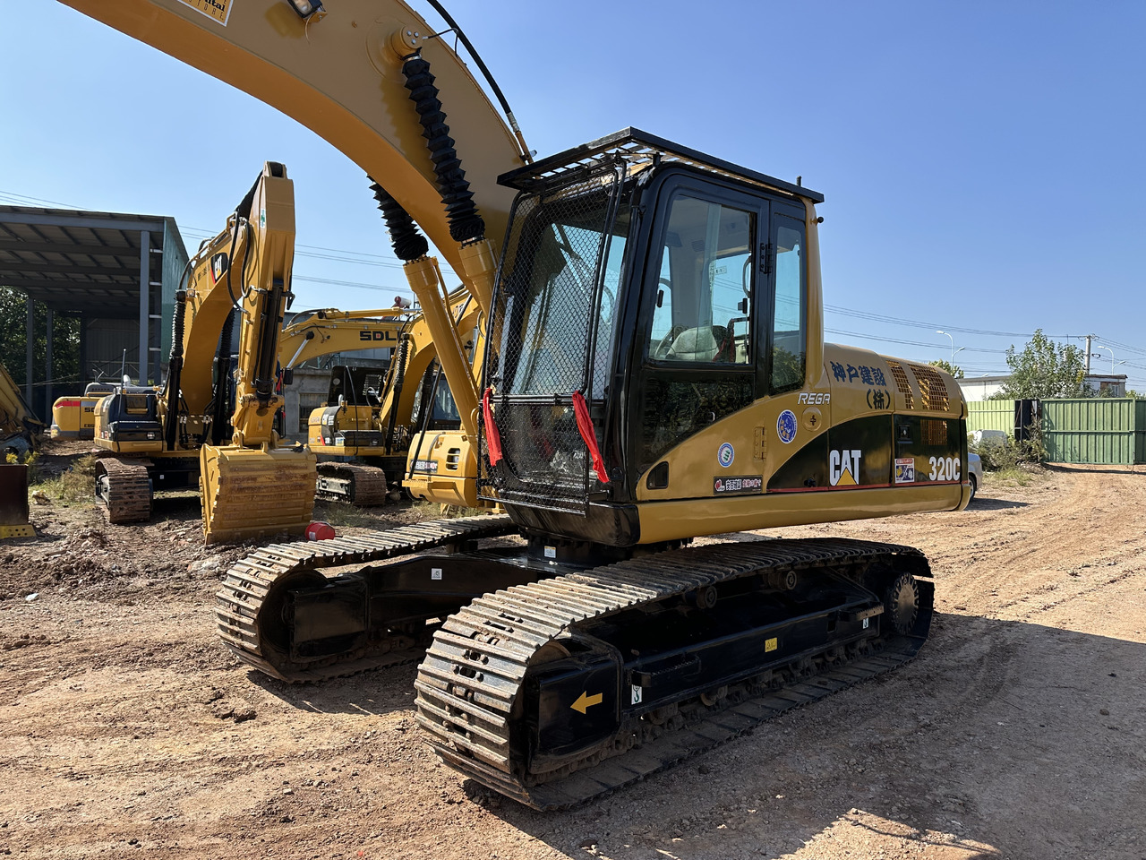 CATERPILLAR 320CL - Ekskavator perayap: gambar 2 CATERPILLAR 320CL - Ekskavator perayap: gambar 2