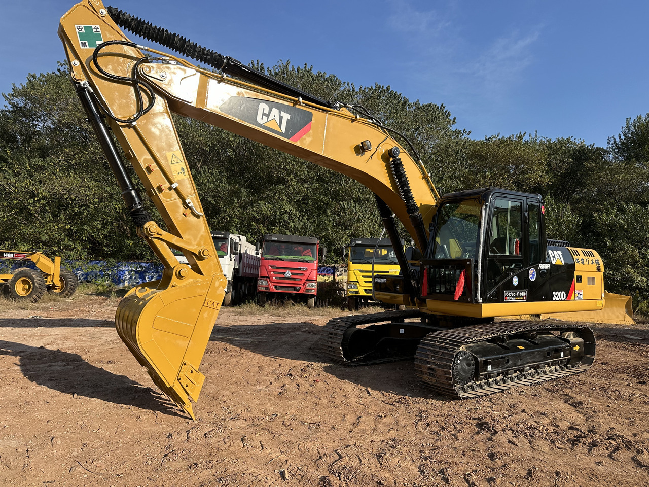 CATERPILLAR 320DL - Ekskavator perayap: gambar 3 CATERPILLAR 320DL - Ekskavator perayap: gambar 3