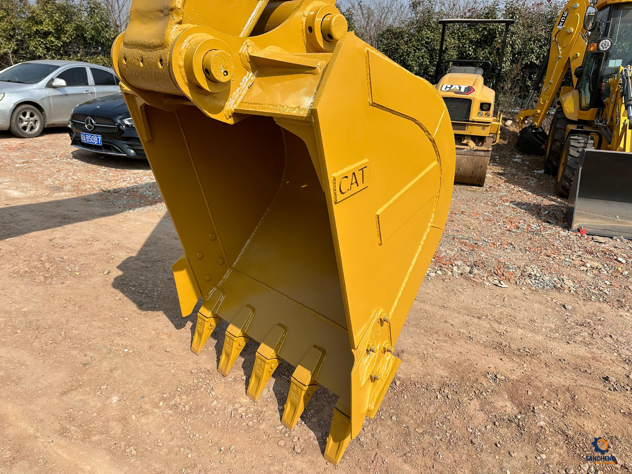 CATERPILLAR 320DL - Ekskavator perayap: gambar 5 CATERPILLAR 320DL - Ekskavator perayap: gambar 5