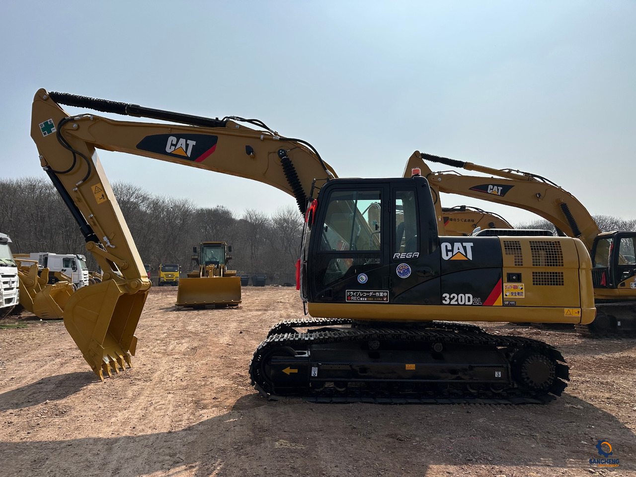 CATERPILLAR 320DL - Ekskavator perayap: gambar 3 CATERPILLAR 320DL - Ekskavator perayap: gambar 3