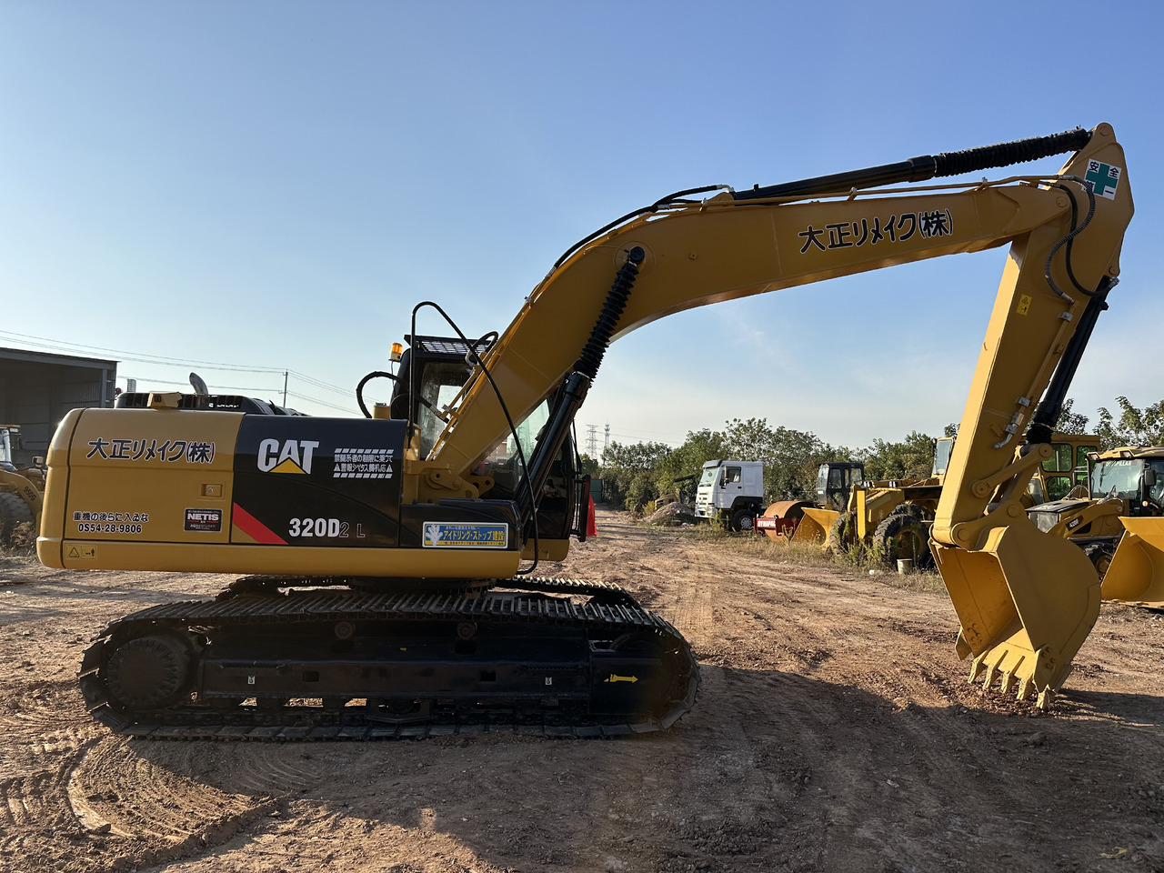 CATERPILLAR 320DL - Ekskavator perayap: gambar 2 CATERPILLAR 320DL - Ekskavator perayap: gambar 2