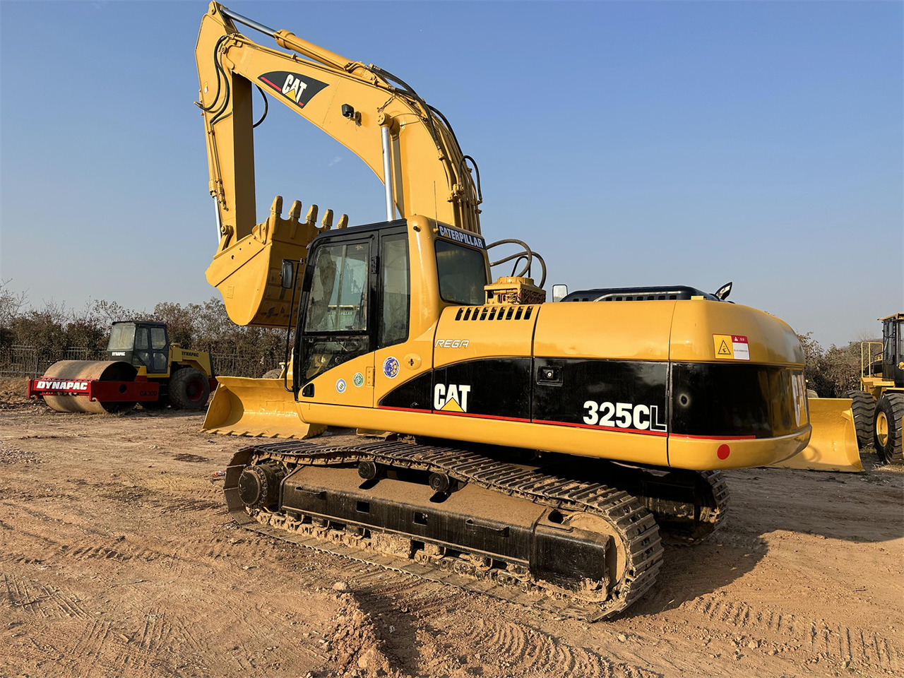 CATERPILLAR 325C - Ekskavator perayap: gambar 1 CATERPILLAR 325C - Ekskavator perayap: gambar 1