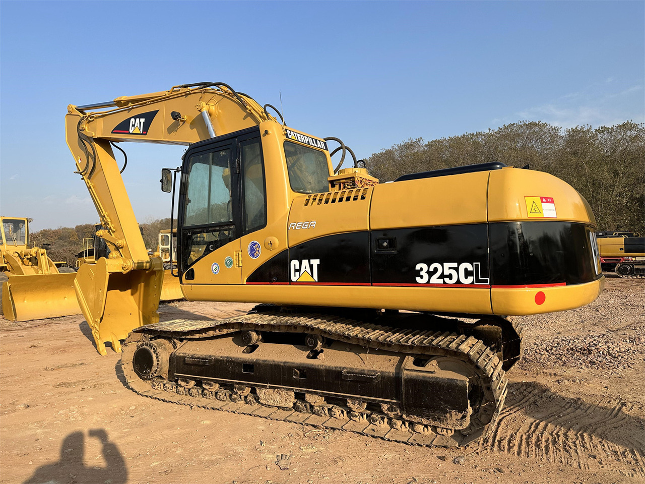 CATERPILLAR 325C - Ekskavator perayap: gambar 4 CATERPILLAR 325C - Ekskavator perayap: gambar 4