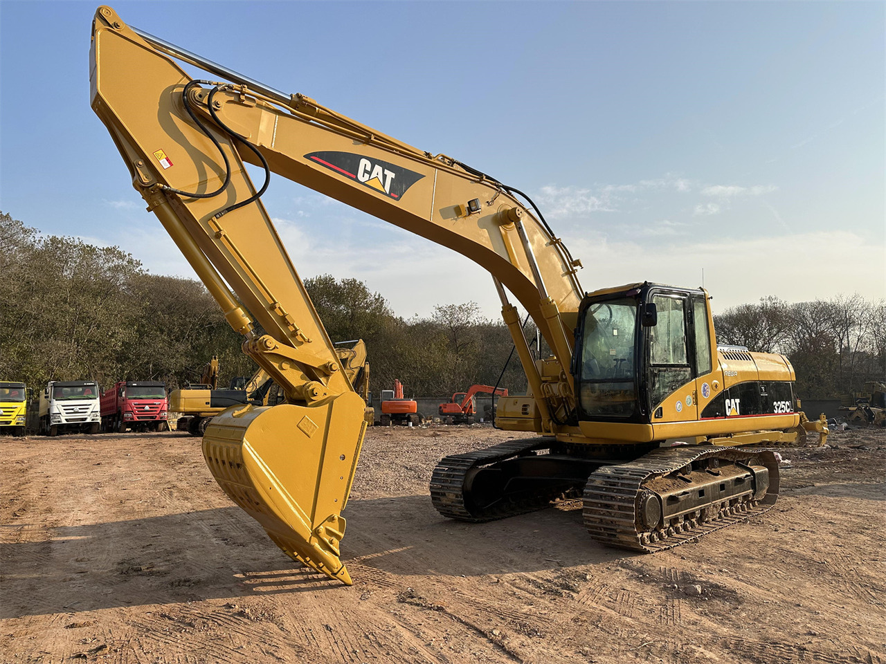 CATERPILLAR 325C - Ekskavator perayap: gambar 4 CATERPILLAR 325C - Ekskavator perayap: gambar 4