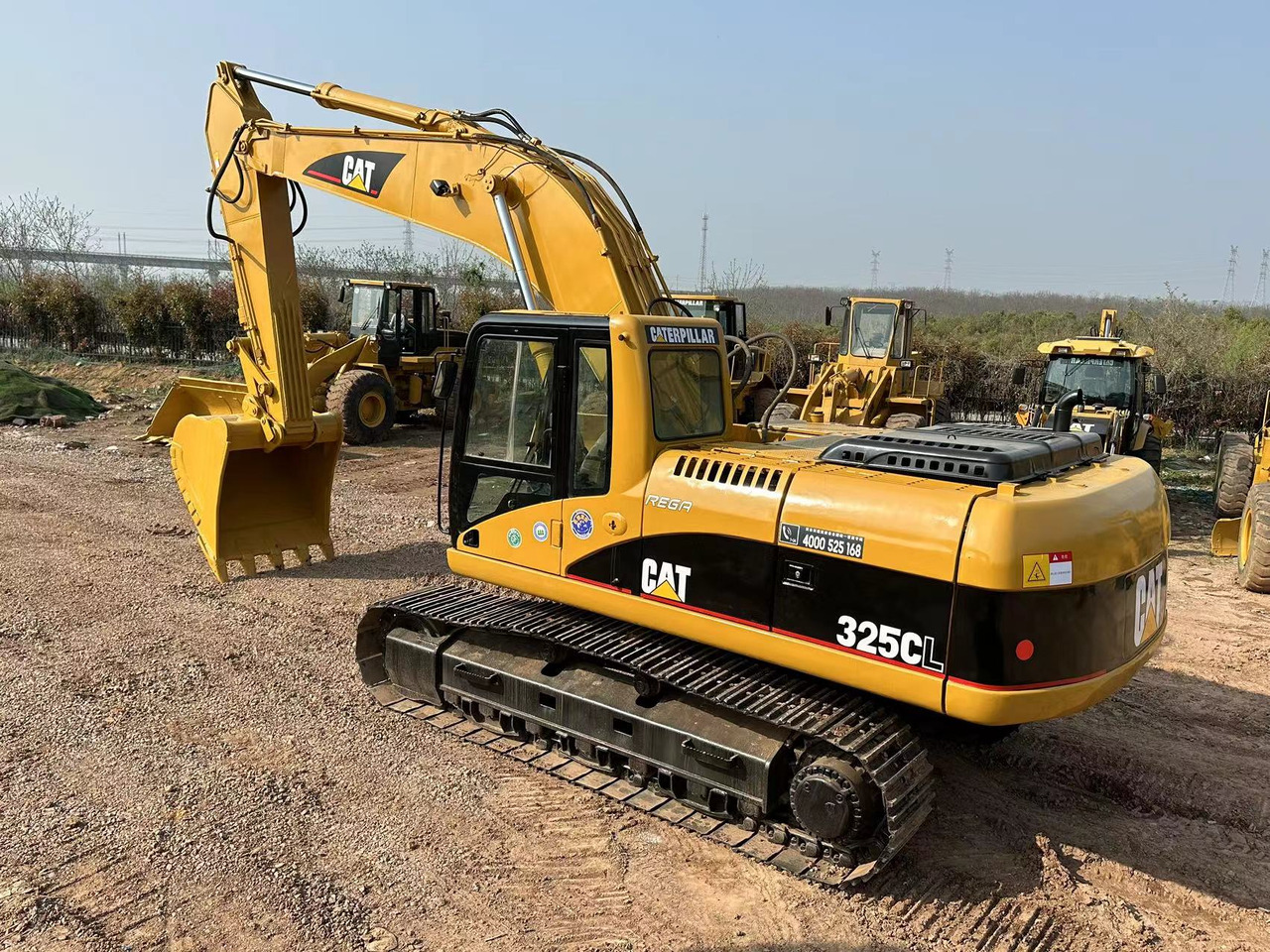 CATERPILLAR 325C - Ekskavator perayap: gambar 4 CATERPILLAR 325C - Ekskavator perayap: gambar 4