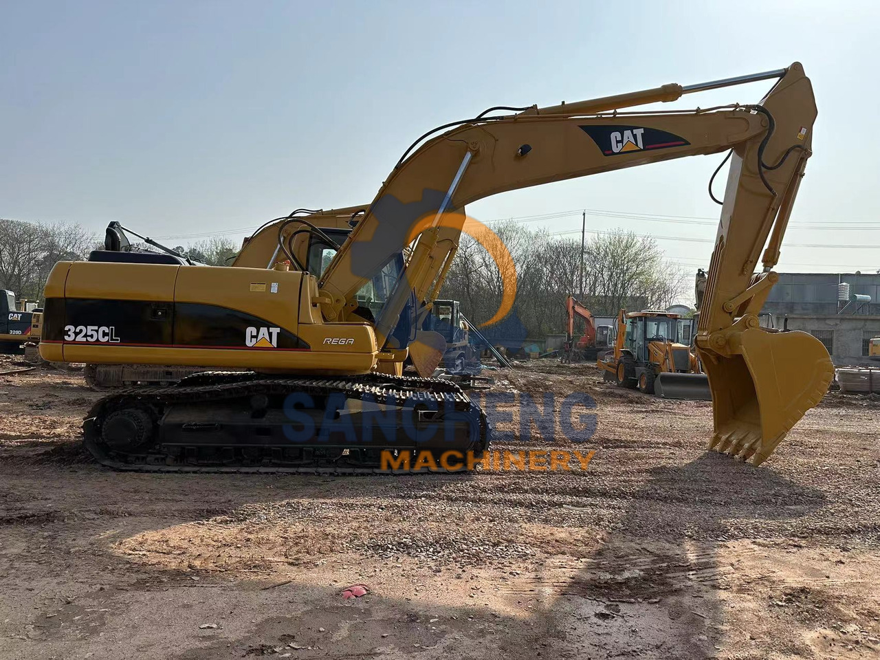 CATERPILLAR 325CL - Ekskavator perayap: gambar 2 CATERPILLAR 325CL - Ekskavator perayap: gambar 2