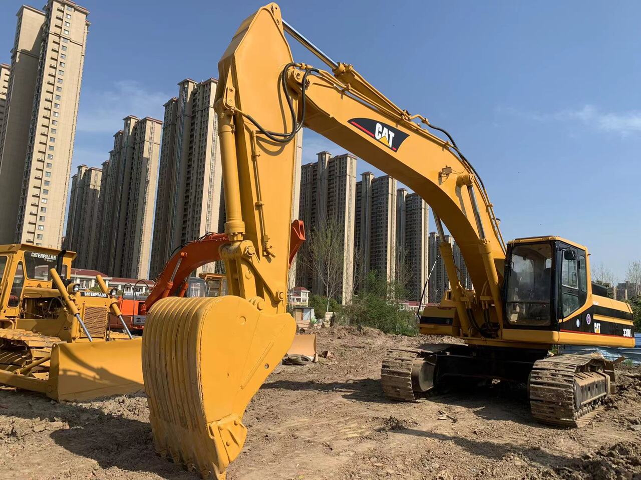 CATERPILLAR 330BL - Ekskavator perayap: gambar 4 CATERPILLAR 330BL - Ekskavator perayap: gambar 4