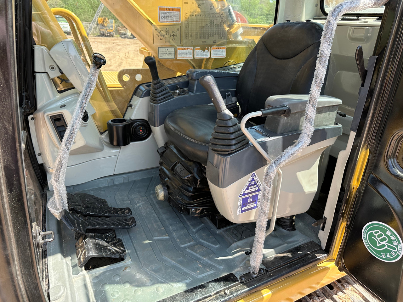 CATERPILLAR 330CL - Ekskavator perayap: gambar 5 CATERPILLAR 330CL - Ekskavator perayap: gambar 5