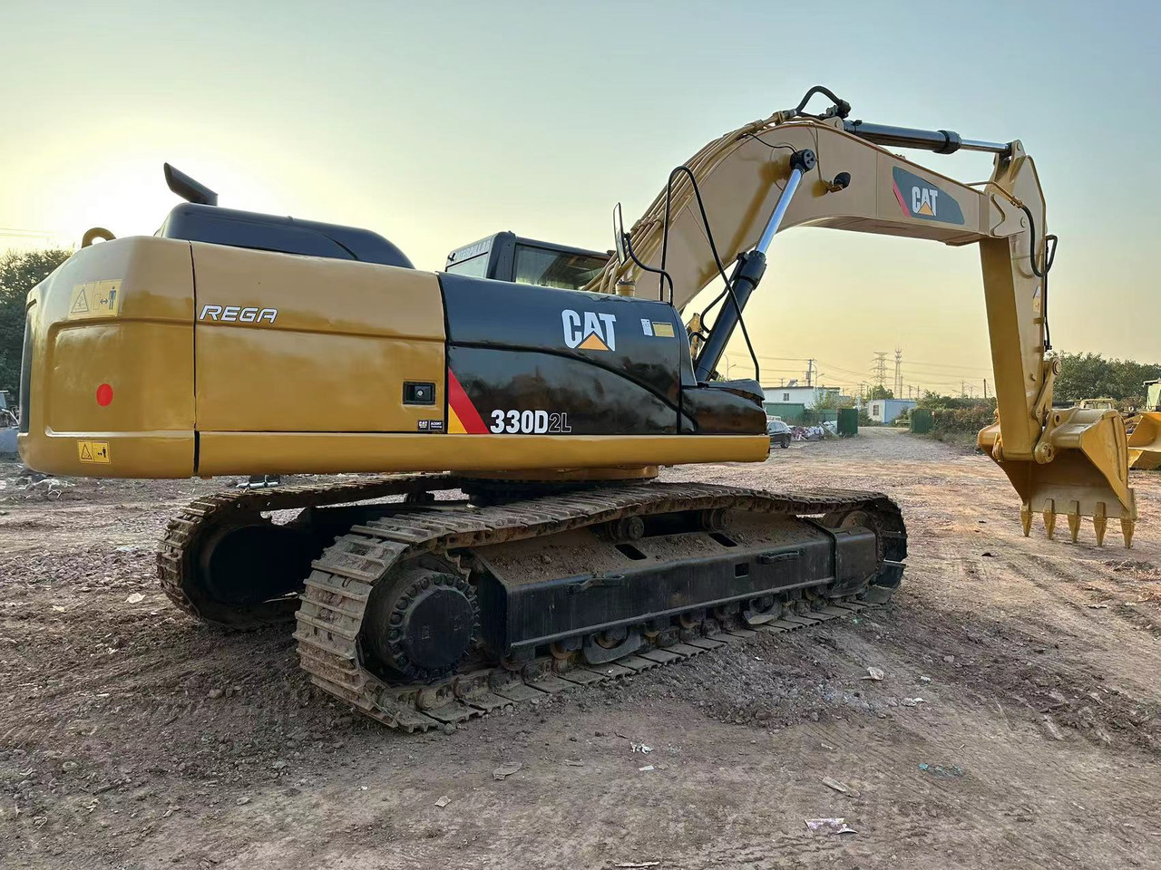 CATERPILLAR 330D2L excavator - Ekskavator perayap: gambar 2 CATERPILLAR 330D2L excavator - Ekskavator perayap: gambar 2