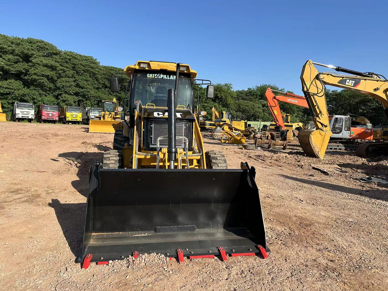 CATERPILLAR 420F2 - Backhoe loader: gambar 2 CATERPILLAR 420F2 - Backhoe loader: gambar 2