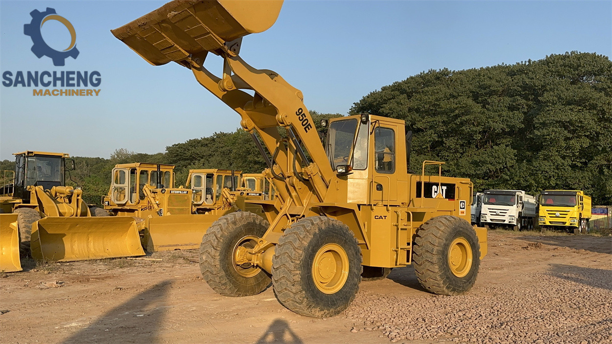 CATERPILLAR 950E - Wheel loader: gambar 4 CATERPILLAR 950E - Wheel loader: gambar 4