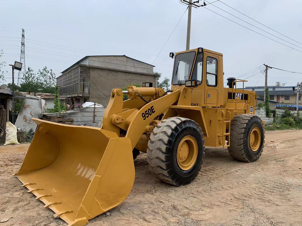 CATERPILLAR 950E - Wheel loader: gambar 5 CATERPILLAR 950E - Wheel loader: gambar 5