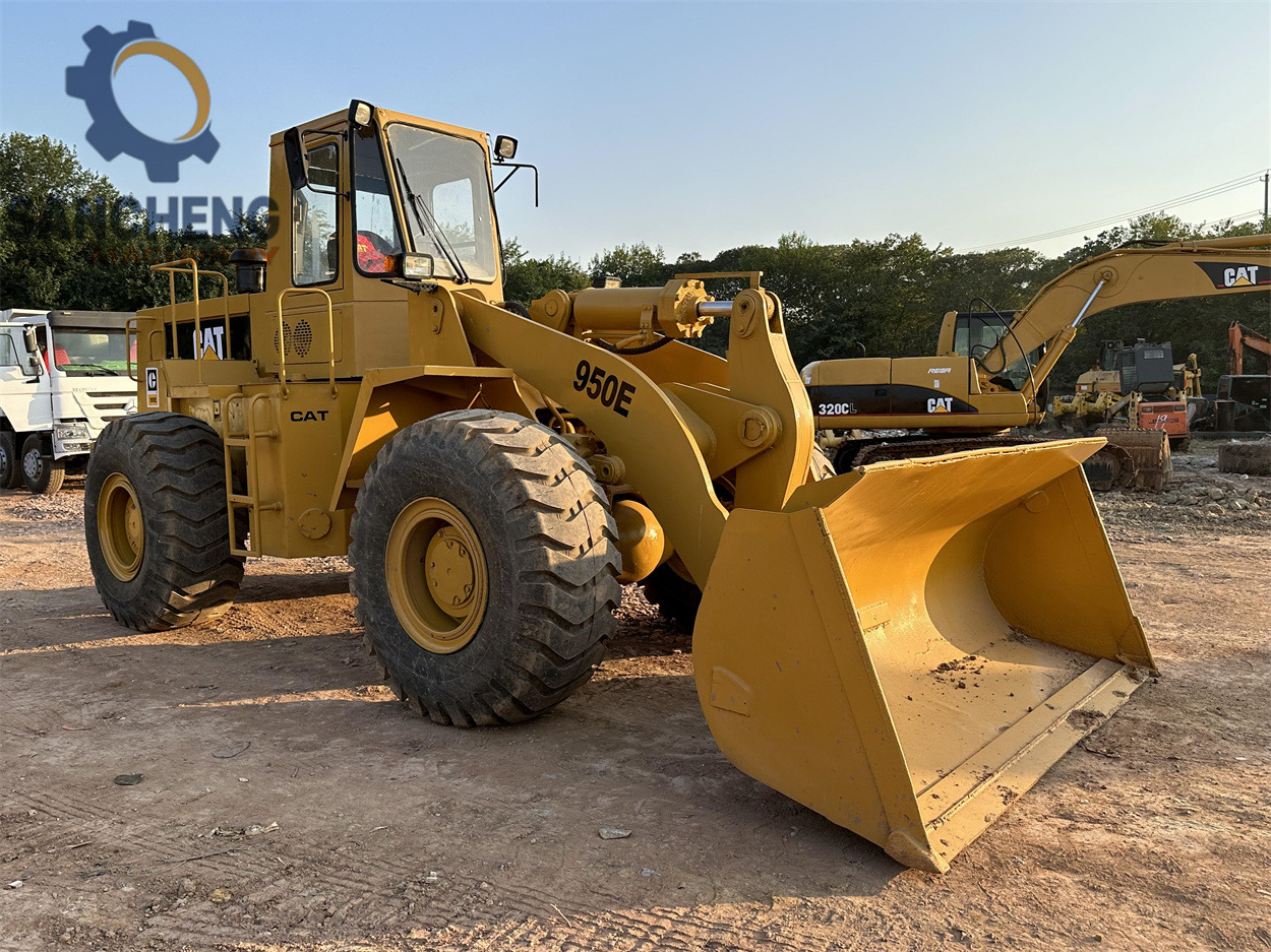 CATERPILLAR 950E - Wheel loader: gambar 1 CATERPILLAR 950E - Wheel loader: gambar 1