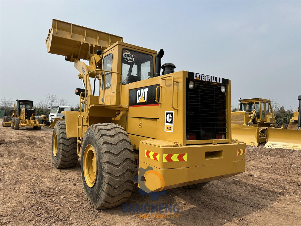 CATERPILLAR 966C - Wheel loader: gambar 4 CATERPILLAR 966C - Wheel loader: gambar 4
