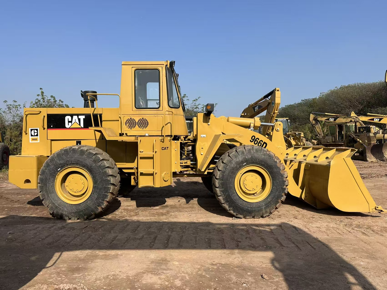CATERPILLAR 966D - Wheel loader: gambar 1 CATERPILLAR 966D - Wheel loader: gambar 1