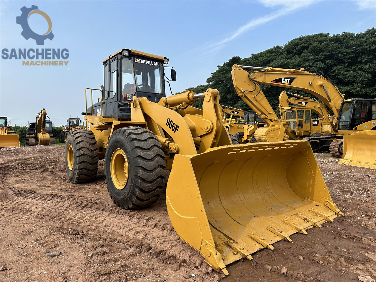CATERPILLAR 966F - Wheel loader: gambar 1 CATERPILLAR 966F - Wheel loader: gambar 1