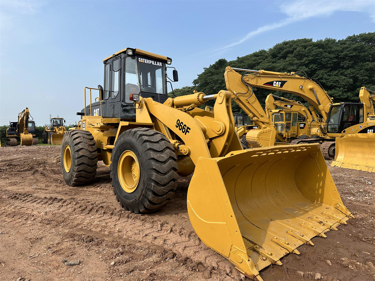 CATERPILLAR 966F - Wheel loader: gambar 3 CATERPILLAR 966F - Wheel loader: gambar 3