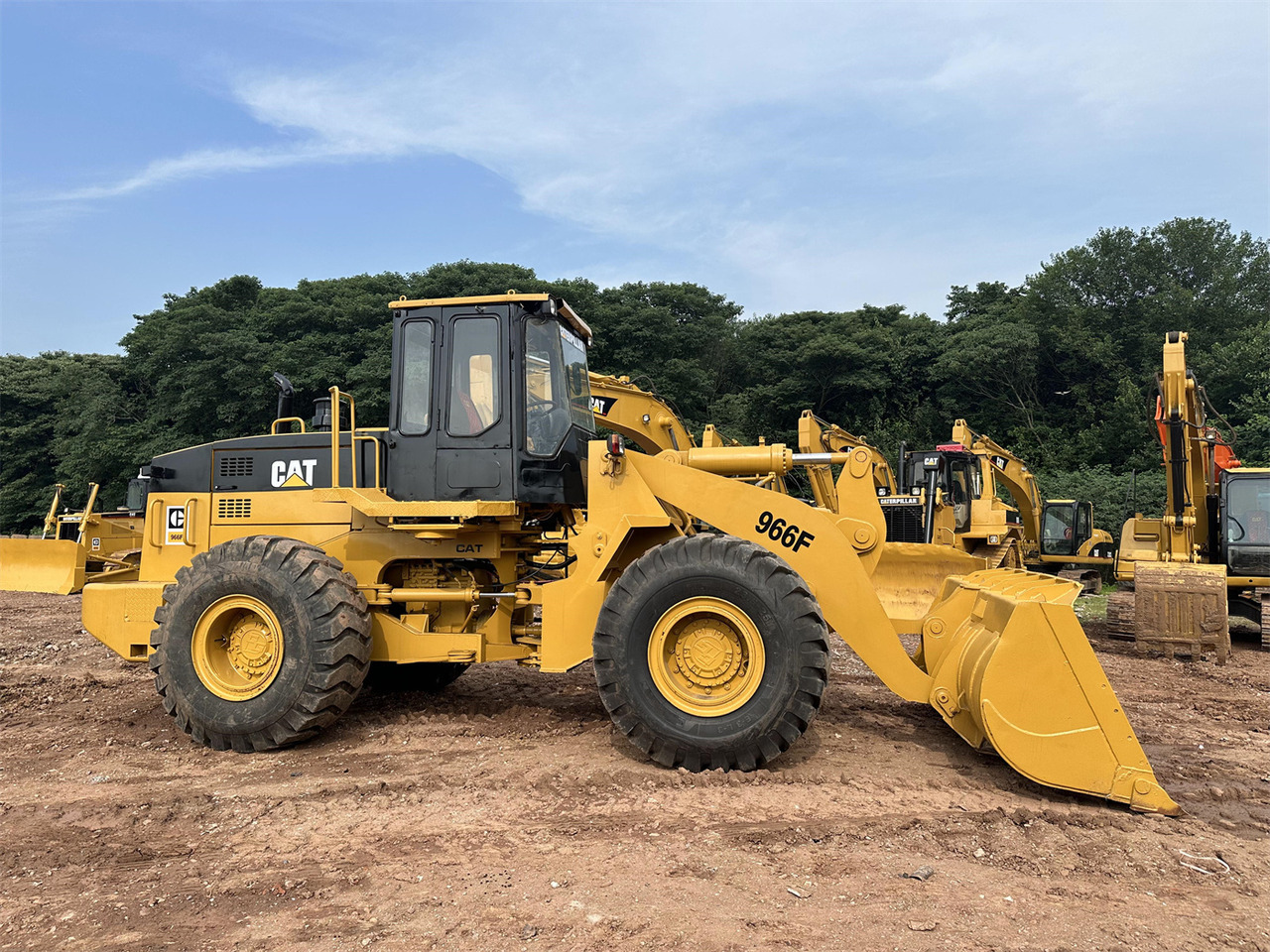 CATERPILLAR 966F - Wheel loader: gambar 3 CATERPILLAR 966F - Wheel loader: gambar 3