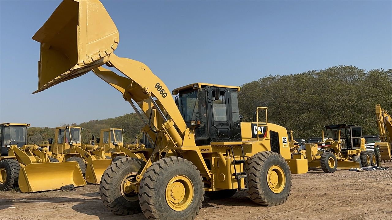 CATERPILLAR 966G - Wheel loader: gambar 1 CATERPILLAR 966G - Wheel loader: gambar 1