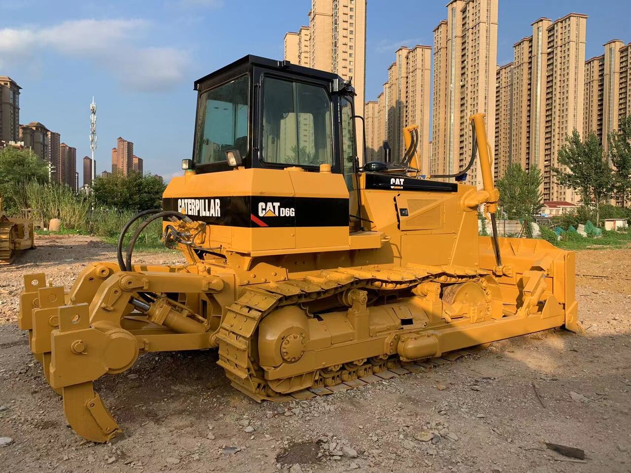 CATERPILLAR D6G - Bulldozer: gambar 2 CATERPILLAR D6G - Bulldozer: gambar 2