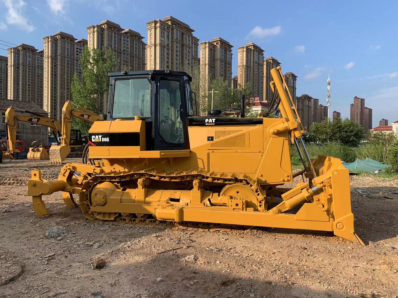 CATERPILLAR D6G - Bulldozer: gambar 4 CATERPILLAR D6G - Bulldozer: gambar 4