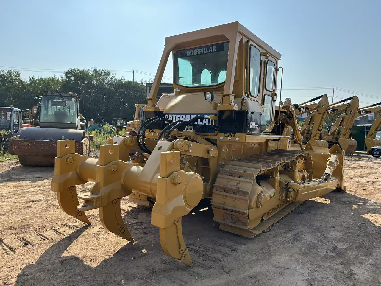 CATERPILLAR D7G bulldozer - Bulldozer: gambar 1 CATERPILLAR D7G bulldozer - Bulldozer: gambar 1