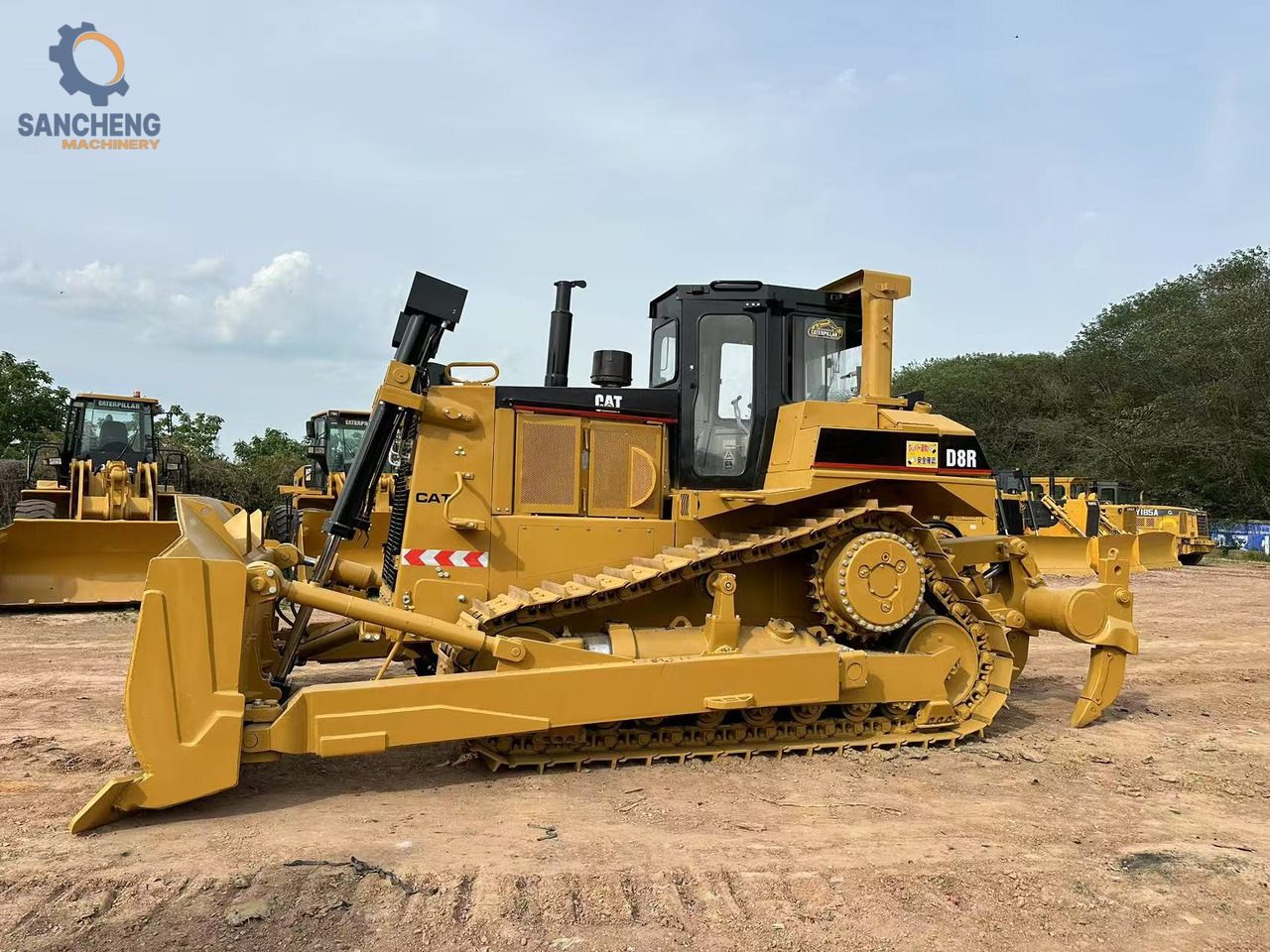 CATERPILLAR D8R - Bulldozer: gambar 4 CATERPILLAR D8R - Bulldozer: gambar 4
