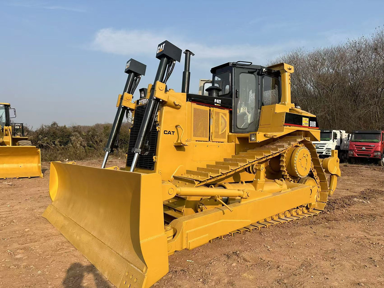 CATERPILLAR D8R - Bulldozer: gambar 1 CATERPILLAR D8R - Bulldozer: gambar 1