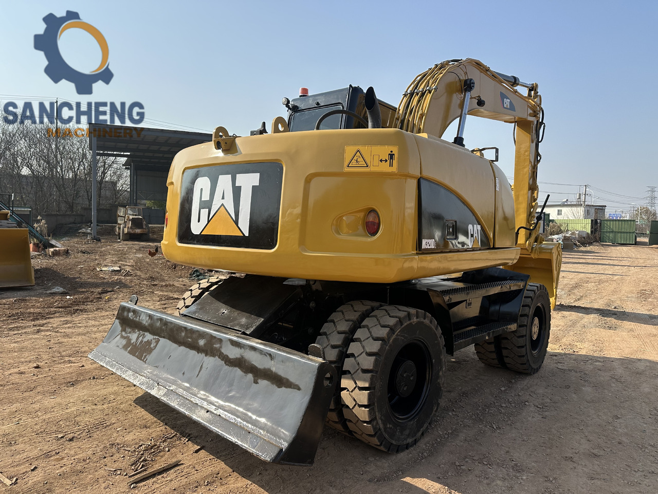 CATERPILLAR M320D2 - Ekskavator roda: gambar 4 CATERPILLAR M320D2 - Ekskavator roda: gambar 4