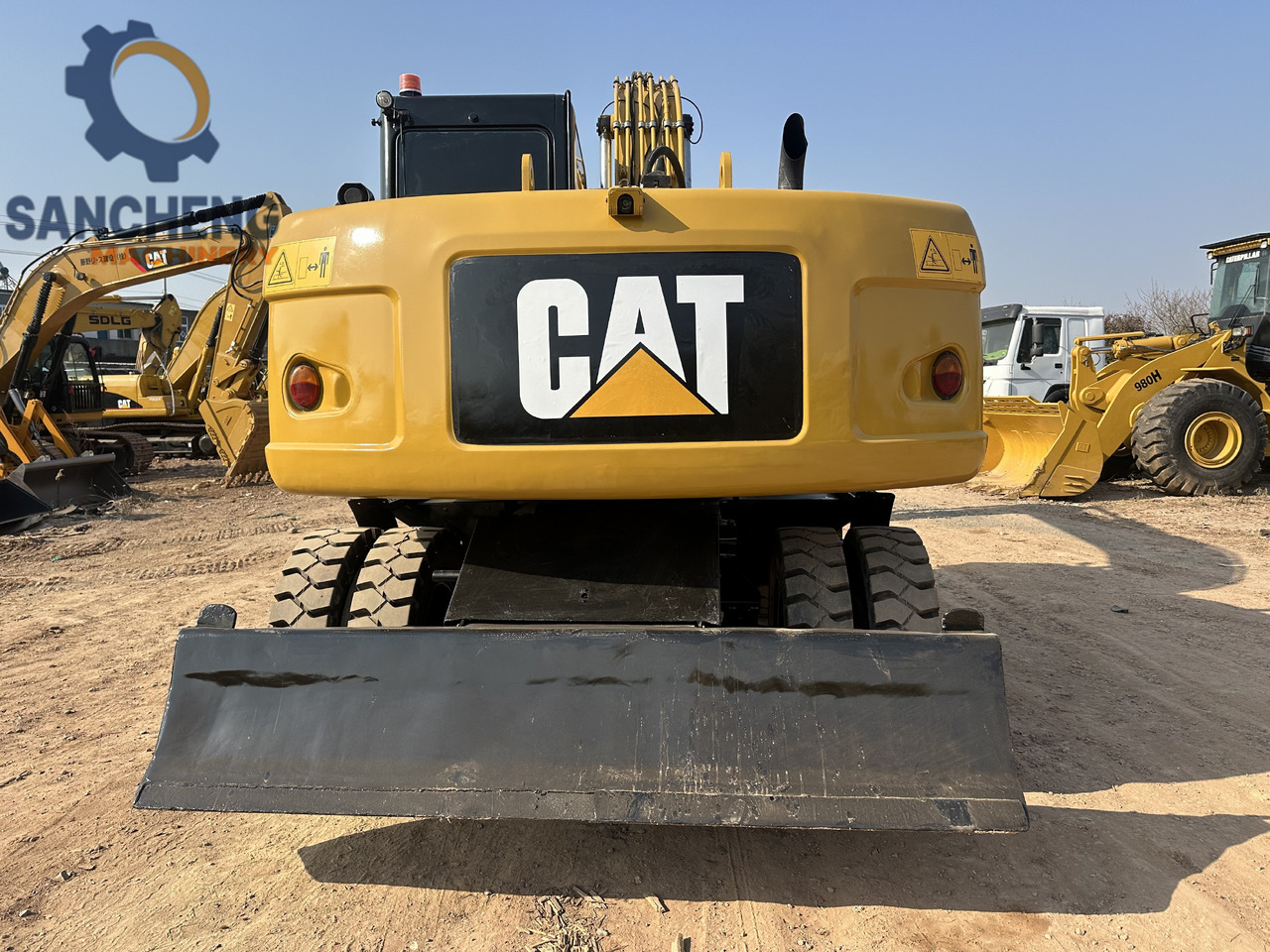 CATERPILLAR M320D2 - Ekskavator roda: gambar 3 CATERPILLAR M320D2 - Ekskavator roda: gambar 3