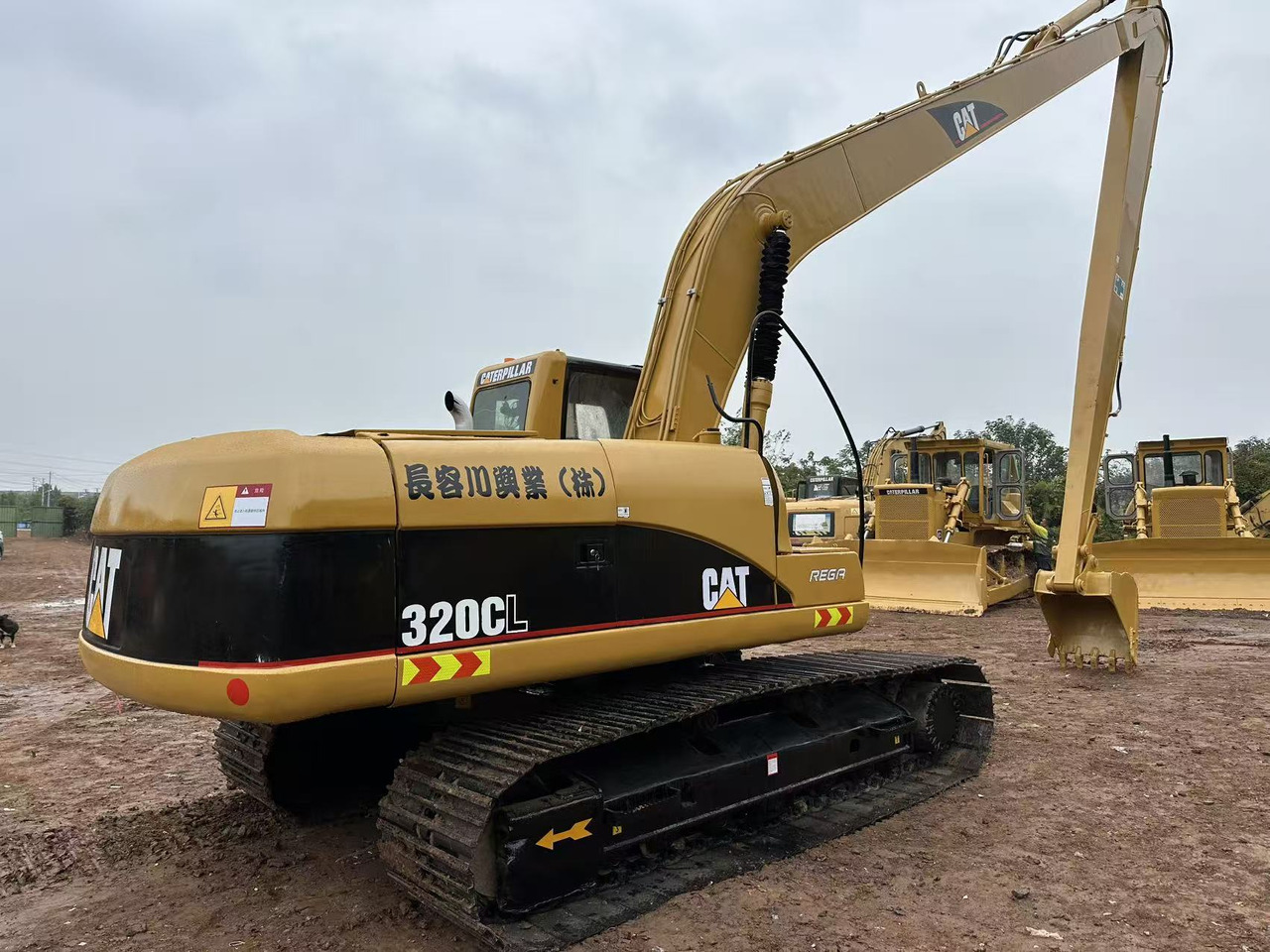 Caterpillar 320CL - Ekskavator perayap: gambar 3 Caterpillar 320CL - Ekskavator perayap: gambar 3