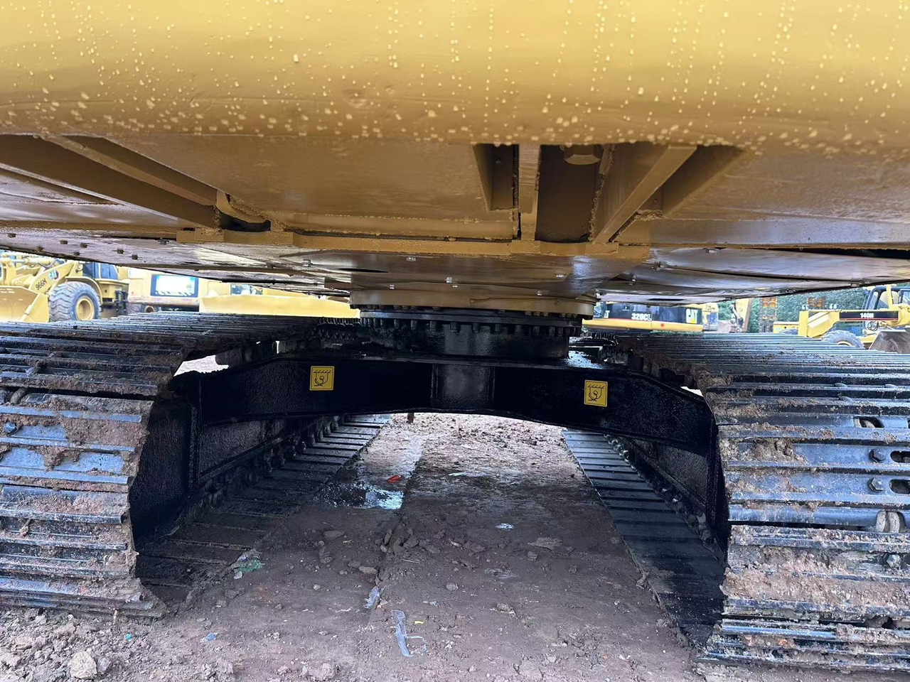 Caterpillar 320CL - Ekskavator perayap: gambar 5 Caterpillar 320CL - Ekskavator perayap: gambar 5