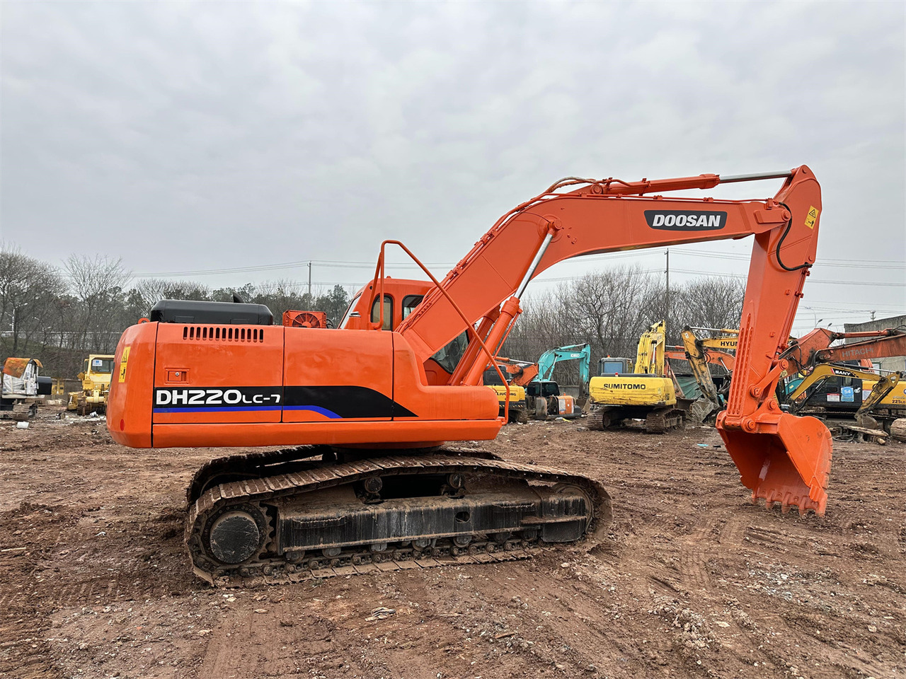DOOSAN DH220 excavator - Ekskavator perayap: gambar 2 DOOSAN DH220 excavator - Ekskavator perayap: gambar 2