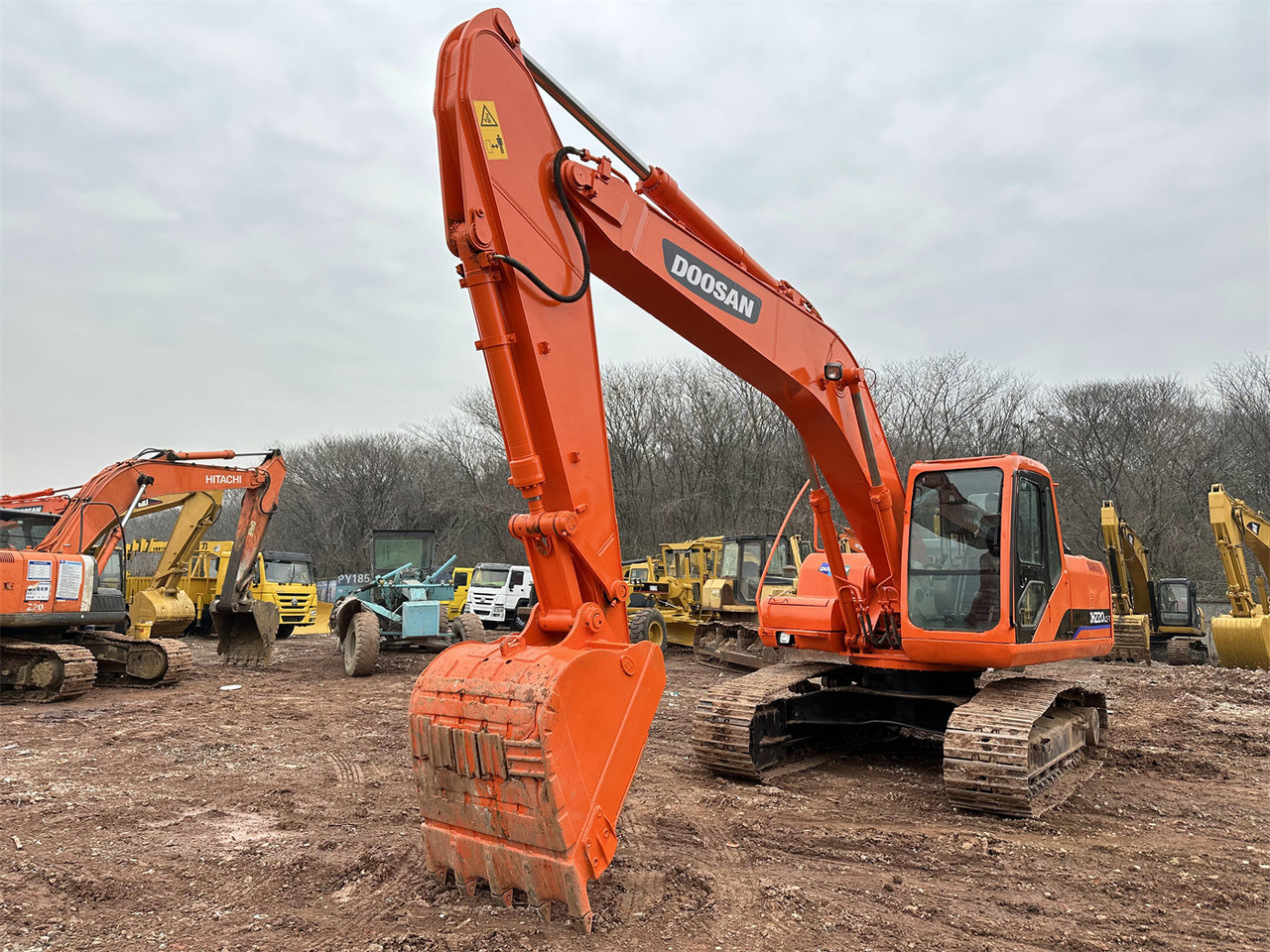 DOOSAN DH220 excavator - Ekskavator perayap: gambar 3 DOOSAN DH220 excavator - Ekskavator perayap: gambar 3